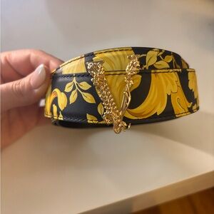 NWT Versace Gold and Black Statement Belt
